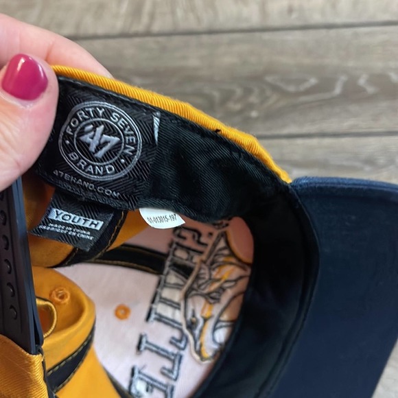 Nashville Predators Yellow and Blue Cap Youth Size - Picture 6 of 6